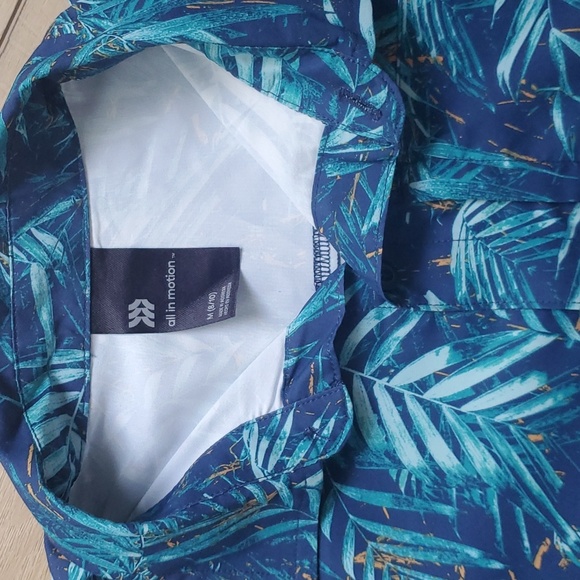 Button Down Hawaiian Shirt Sz M - Picture 2 of 2